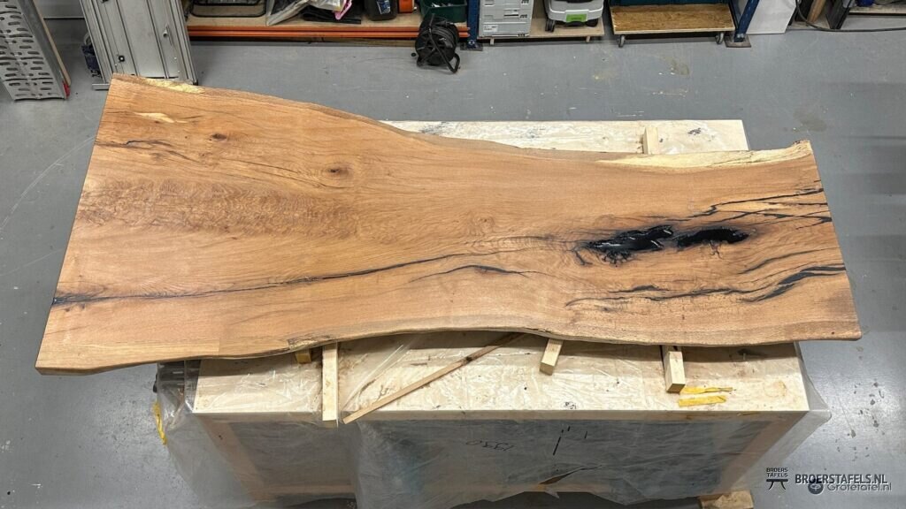 Bartafel eiken met epoxy