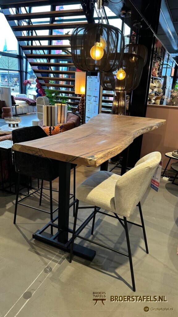 Bartafel eiken met epoxy