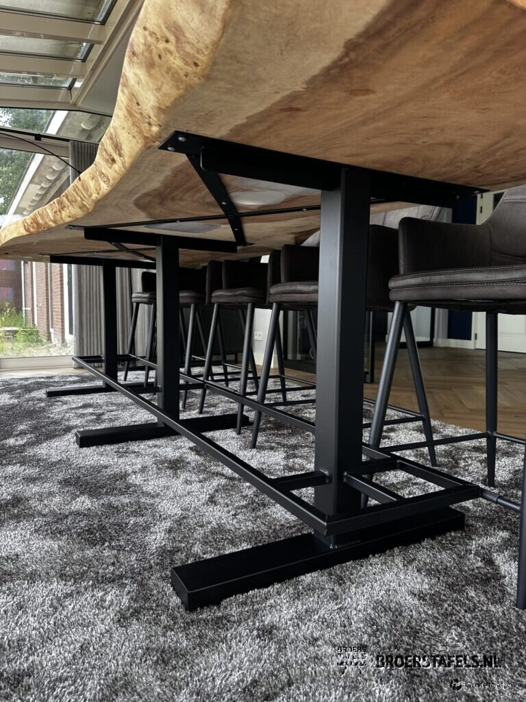 Groots gebaar in Suar & Epoxy